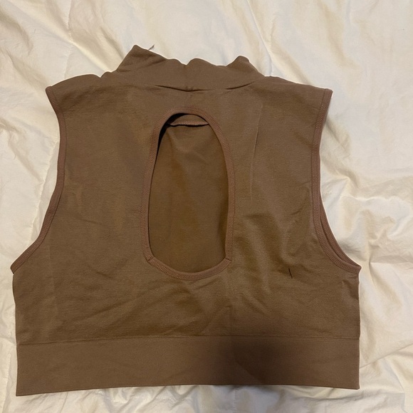 cute top - Picture 2 of 2